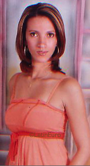 Date this stunning Brazil girl Tatiara from RIO DE JANEIRO B3512