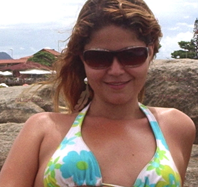 Date this pretty Brazil girl Giselle from PRESIDENTE KENNEDY B3598