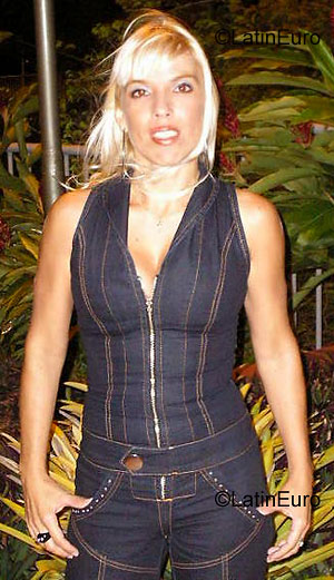 Date this delightful Brazil girl Luciane from BAGE B3701