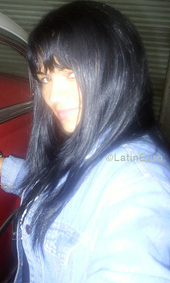Date this stunning Brazil girl Maria- from DIADEMA B3882