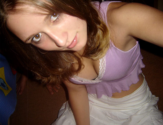 Date this lovely Brazil girl Bianca from JOINVILLE B3928
