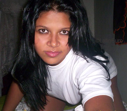 Date this sensual Brazil girl Ana from GOIANIA B4039