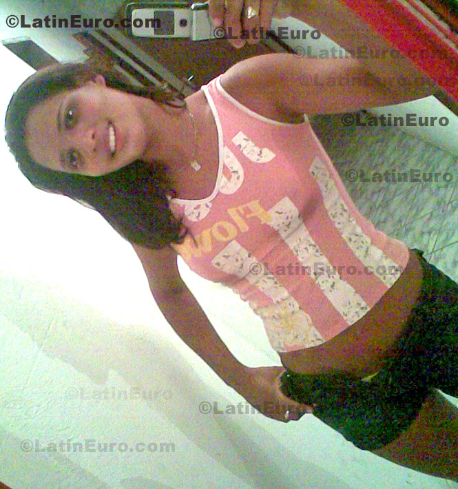 Date this sensual Brazil girl Suerli from Serra B416