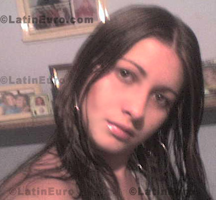 Date this hard body Brazil girl Karine from Guaruja B433