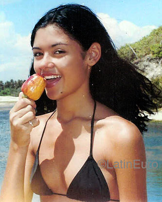 Date this georgeous Brazil girl Fabiola from CAUCAIA B4592