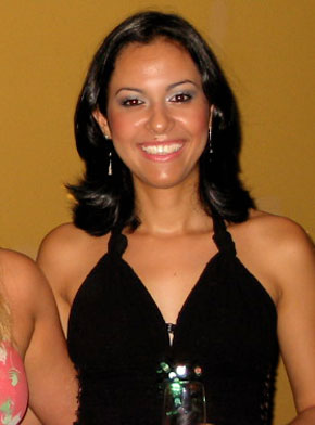 Date this lovely Brazil girl Camila from GOIANIA B4797
