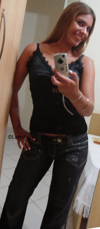 Date this gorgeous Brazil girl Andrielle from PRAIA GRANDE B4929