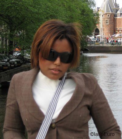 Date this attractive Brazil girl Adriana from  B4944