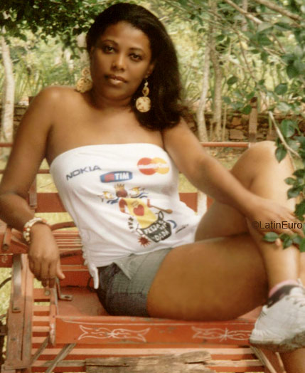 Date this foxy Brazil girl Lene from SALVADOR B5119