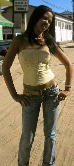 Date this sensual Brazil girl Luana from ITAMARAJU B5148