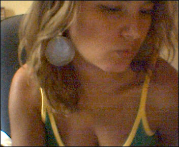 Date this funny Brazil girl Monica from ITATIBA B5278