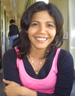 Date this nice looking Brazil girl Maria from IMPERATRIZ B5720