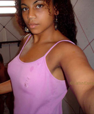 Date this hot Brazil girl Vivian from SANTA CATARINA B5726