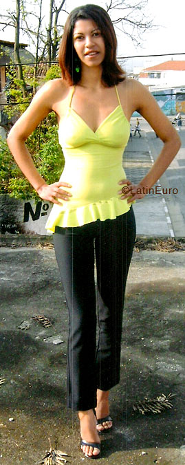 Date this hot Brazil girl Adriana from ITAIM B5924