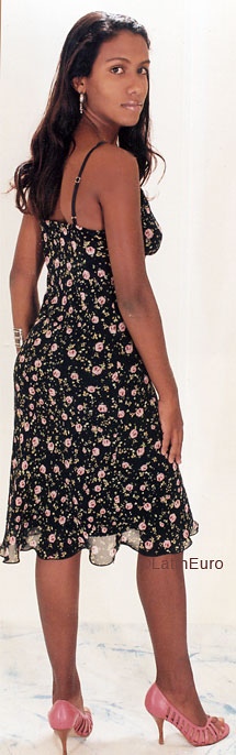 Date this fun Brazil girl Graciely from MACAE B5936