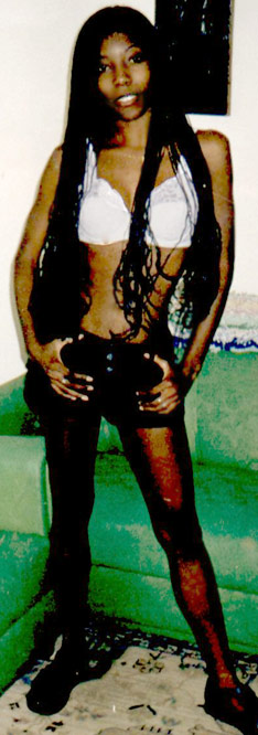 Date this charming Brazil girl Edcleide from BRASILIA B6024