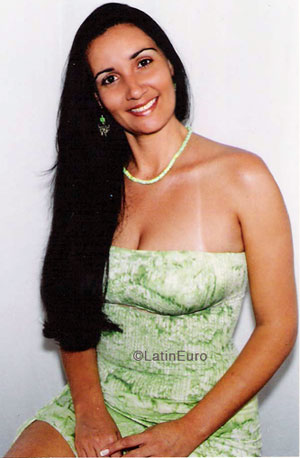 Date this attractive Brazil girl Leia from BELFORD ROXO B6032