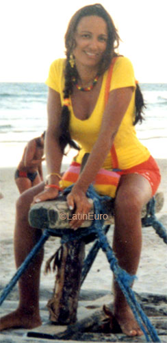 Date this delightful Brazil girl Frilda from PATOS DE MINAS B6161
