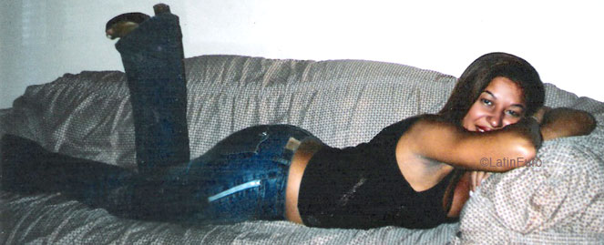 Date this hard body Brazil girl Andrea from CUIABA B6284