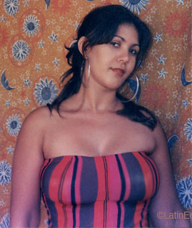 Date this georgeous Brazil girl Glecimar from GOIANIA B6307