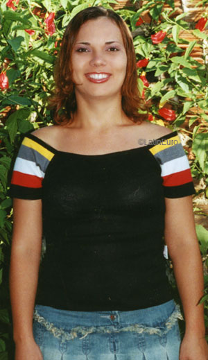 Date this voluptuous Brazil girl Veronica from MARANGUAPE B6318
