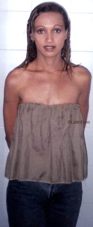 Date this exotic Brazil girl Fabiana from LEME B6460
