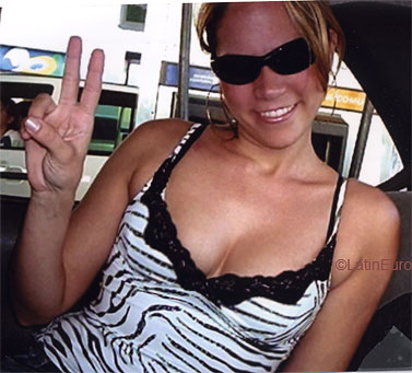 Date this cute Brazil girl Poliana from RECIFE B6474