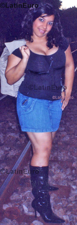 Date this foxy Brazil girl Aline from Governador Valadares B666