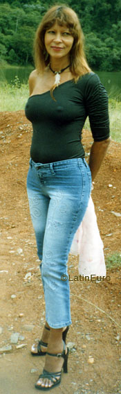 Date this stunning Brazil girl Elza from SAO VICENTE B6786