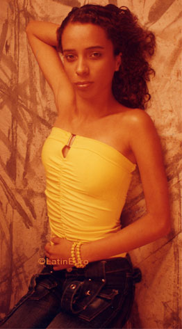 Date this delightful Brazil girl Maria from GOVERNADOR VALADARES B6873