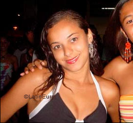 Date this charming Brazil girl Cristina from FEIRA DE SANTANA B6958
