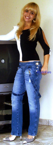 Date this sultry Brazil girl Dalva from BAURU B7070