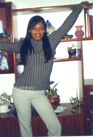Date this pretty Brazil girl Andreia from GUARULHOS B7142