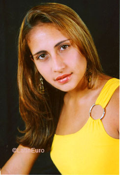 Date this athletic Brazil girl Fernanda from SOROCABA B7218