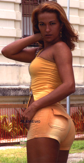Date this pretty Brazil girl Nicelia from RECIFE B7234