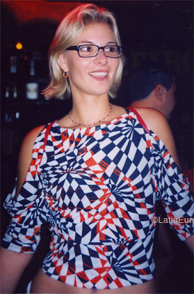 Date this gorgeous Brazil girl Simone from CARDEAL B7242