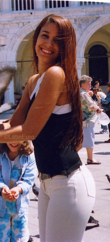 Date this nice looking Brazil girl Sabrina from RIO DE JANEIRO B7287