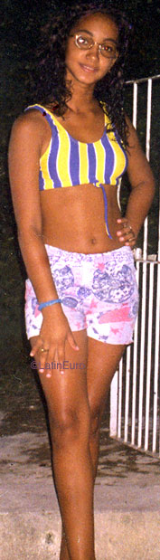 Date this nice looking Brazil girl Nijany from RECIFE B7488