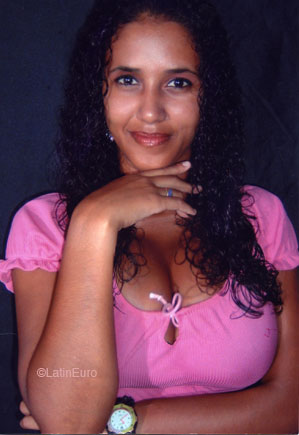 Date this athletic Brazil girl Luana from RECIFE B7809