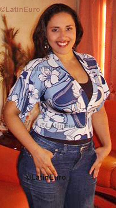 Date this passionate Brazil girl Manuella from Cachoeiro De Itapemirim B782