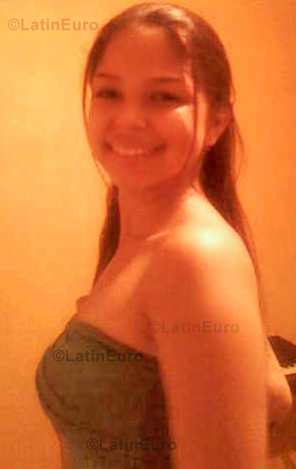 Date this happy Brazil girl Majorvany from Rio de Janeiro B789