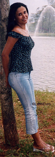 Date this charming Brazil girl Marisol from PARAISO B8000
