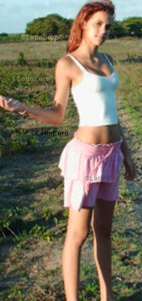 Date this nice looking Brazil girl Janyelli from Sao Paulo B803