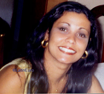 Date this attractive Brazil girl Eliane from BARRETOS B8188