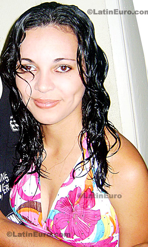 Date this delightful Brazil girl Rosangela from  B85