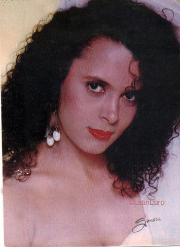 Date this cute Brazil girl Luciana from BETIM B8684