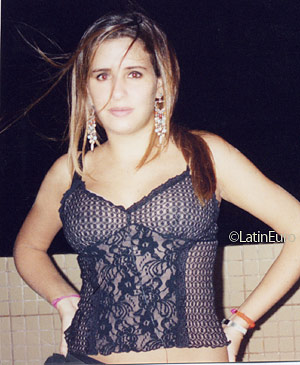 Date this passionate Brazil girl Veridiana from  B8772