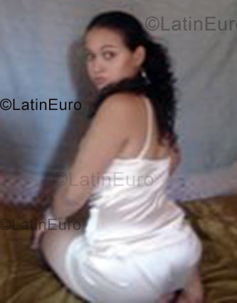 Date this delightful Brazil girl Natalia from Domingos Mourao B884