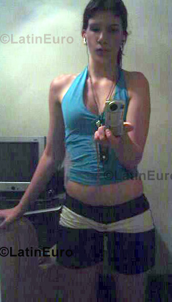 Date this hard body Brazil girl Poliana from Maringa B896