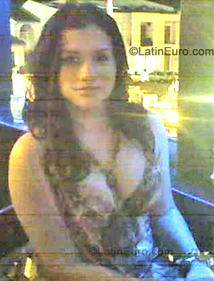 Date this cute Colombia girl Diana from Cali C7918